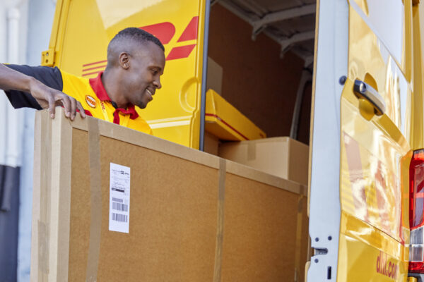 19_05_dhl_31700_72dpi 19_05_dhl_31700_72dpi